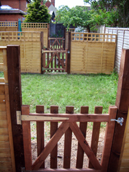muddy boots landscaping Fencing